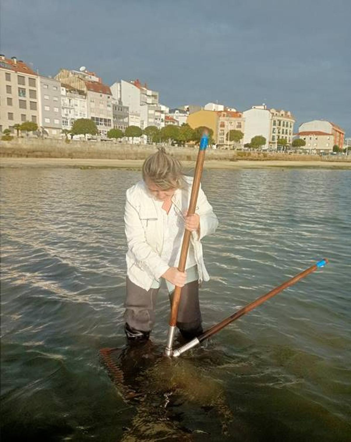 Loli Rodríguez, durante el trabajo de campo para su tesis.