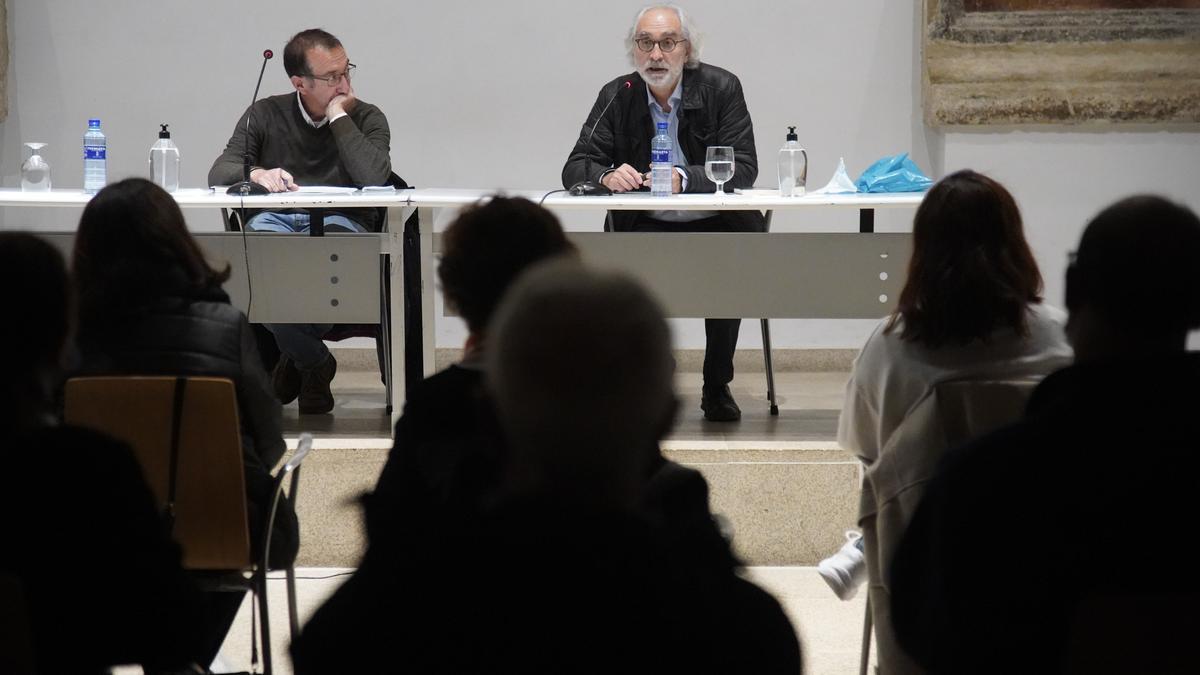 Tomás Sánchez Santiago (izquierda) y Braulio Llamero en la presentación del libro