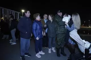 El regreso a Córdoba de la primera rotación de la Brigada 'Guzmán el Bueno' , en Letonia, en imágenes