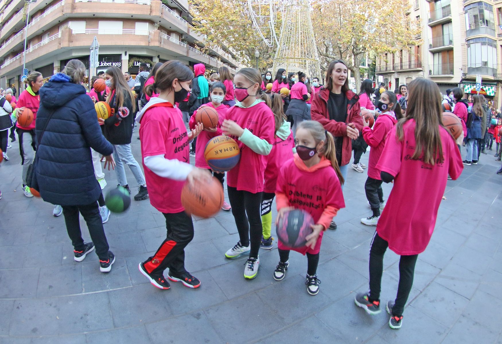 Manresa rebota en contra de la desigualtat en el bàsquet femení