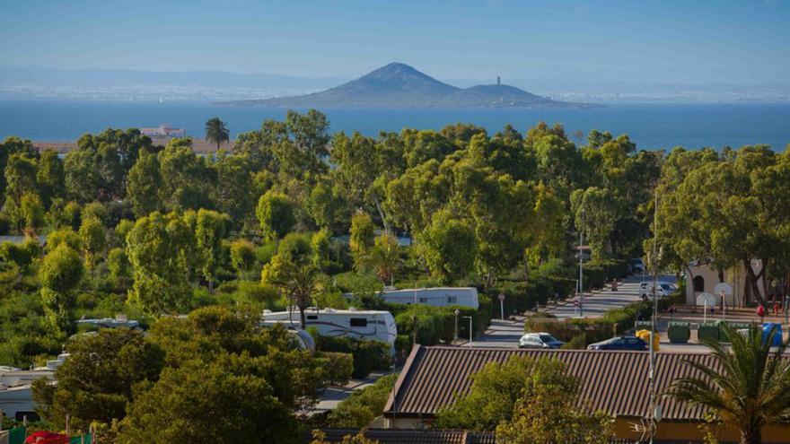 Un camping a orillas del Mar Menor. | CARM