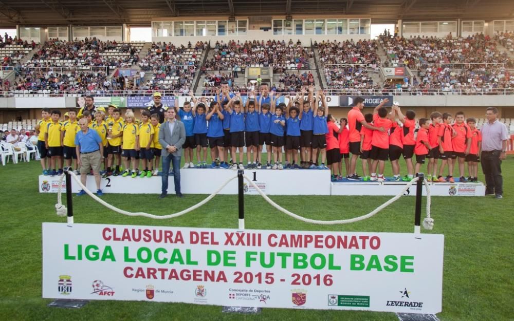 Clausura de la liga local de fútbol base de Cartag