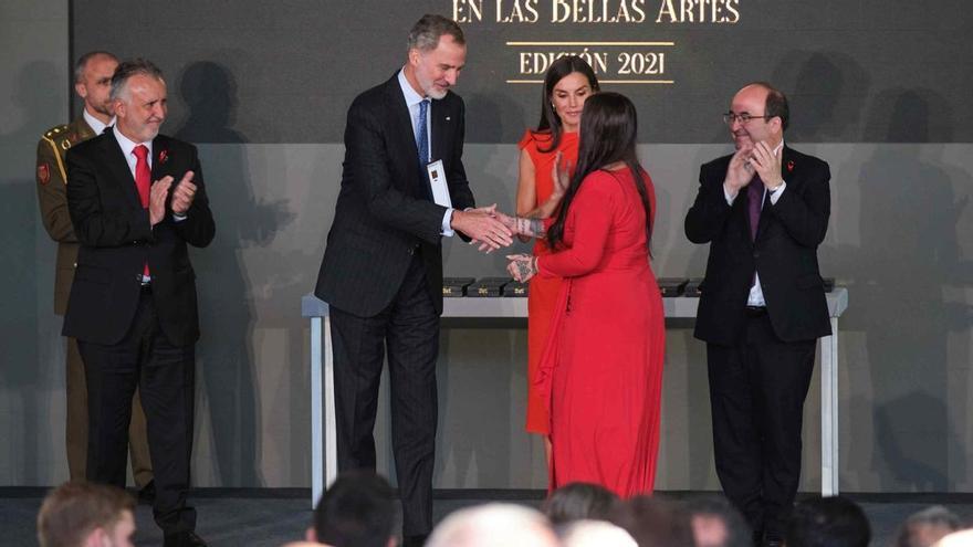 Los Reyes entregan en Canarias las Medallas de Oro al Mérito en las Bellas Artes