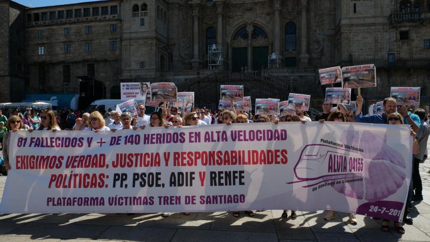 Marcha, hoy, en Santiago de la plataforma de víctimas del Alvia.