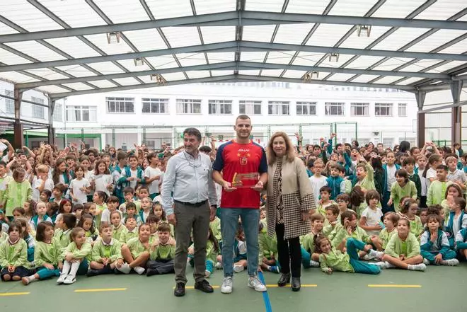 Homenaje a César Carballeira en el Liceo La Paz