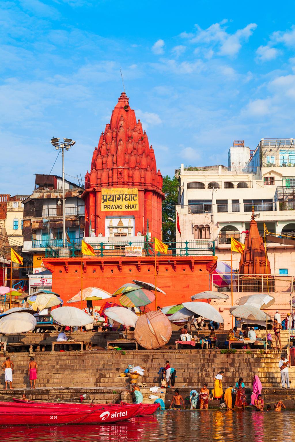 Colorido frente al Ganges, parada de la próxima Expedición VIAJAR a India.