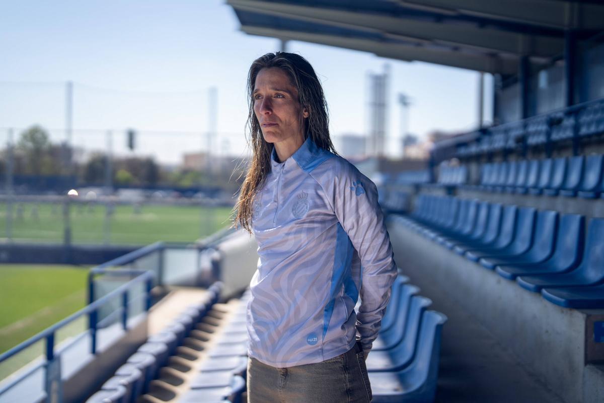 Sant Adrià de Besòs 17/04/2026 Deportes. Retraos a Cristina Baudet jugadora del Espanyol de futbol femenino. Foto de Zowy Voeten