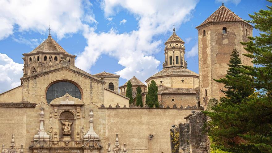 El pueblo con un monasterio Patrimonio de la Humanidad donde descansan los reyes de la corona de Aragón