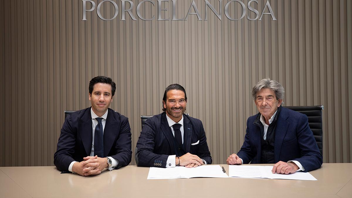 Pedro Marchante (director comercial de Porcelanosa Cataluña), Juan-Galo Macià (CEO de Engel &amp; Völkers Iberia) y Héctor Colonques (Presidente de Porcelanosa Grupo).