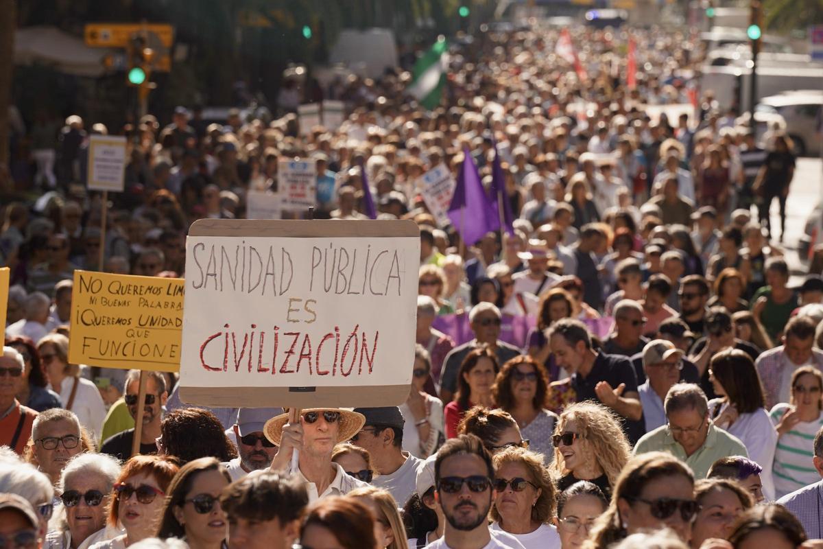 Marea Blanca se manifiesta por la sanidad pública en Málaga
