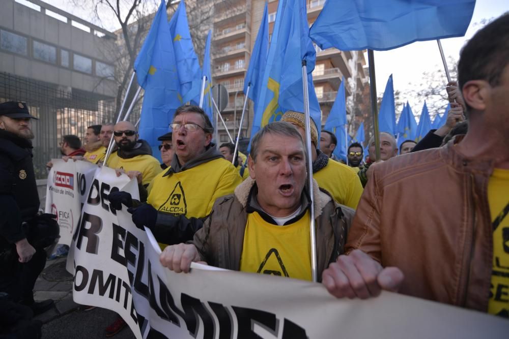 Manifestación de trabajadores de Alcoa en Madrid