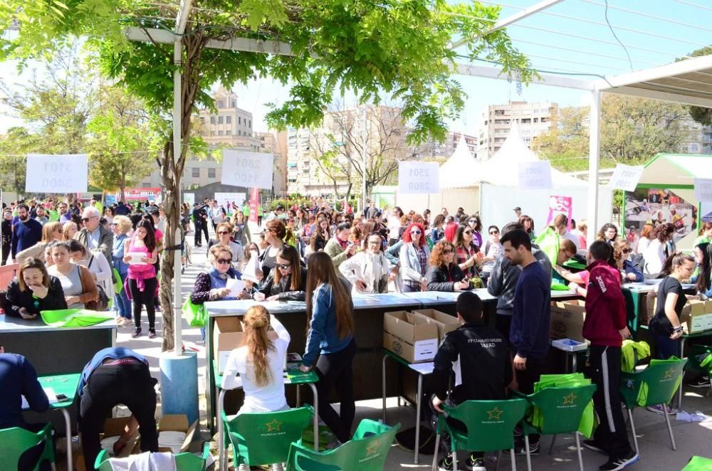 Entrega de dorsales de la III Carrera de la Mujer