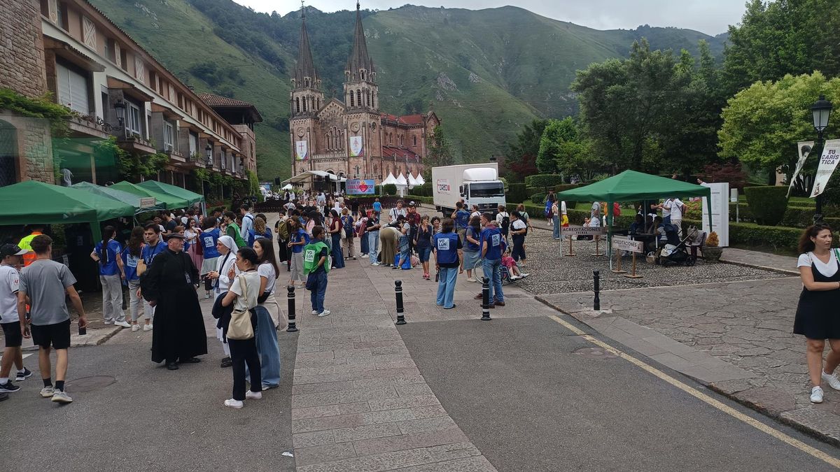 Jornada Eucarística Mariana Juvenil (JEMJ) en Covadonga.