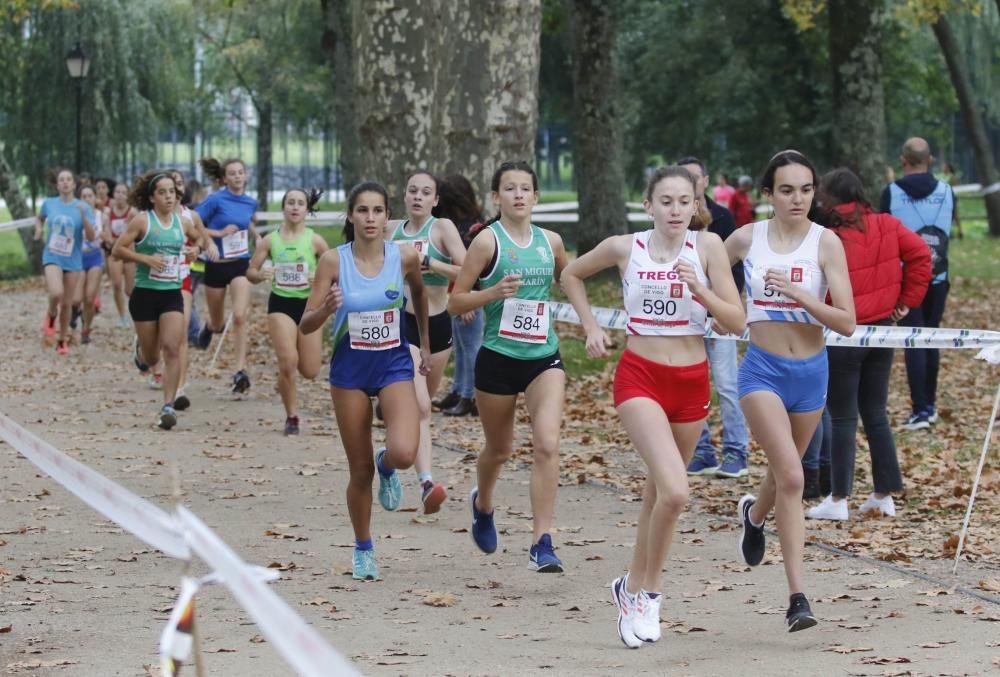 Los más jóvenes llenan Castrelos de ritmo. // Alba Villar