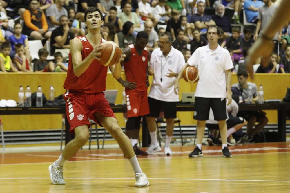 Entrenament de portes obertes del Bàsquet Girona