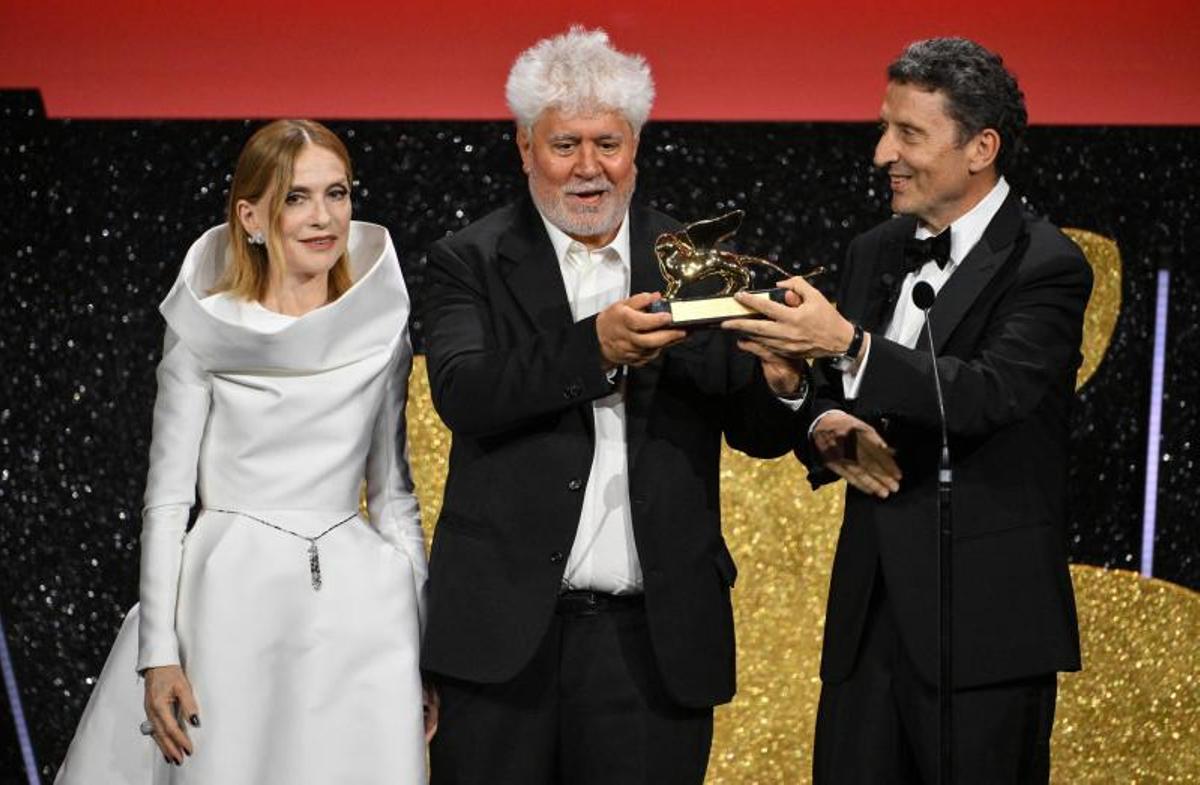 Pedro Almodóvar gana el León de Oro en Venecia