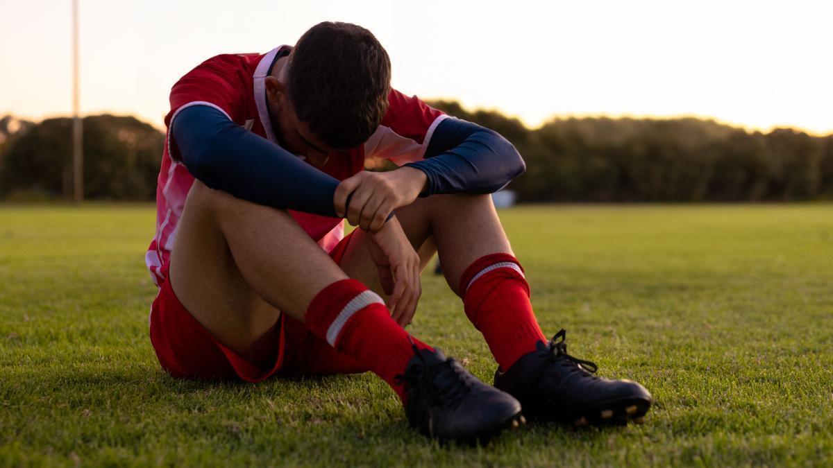 Los expertos coinciden tras más de 50 estudios: los futbolistas tienen un mayor riesgo de sufrir alzhéimer, párkinson y ELA