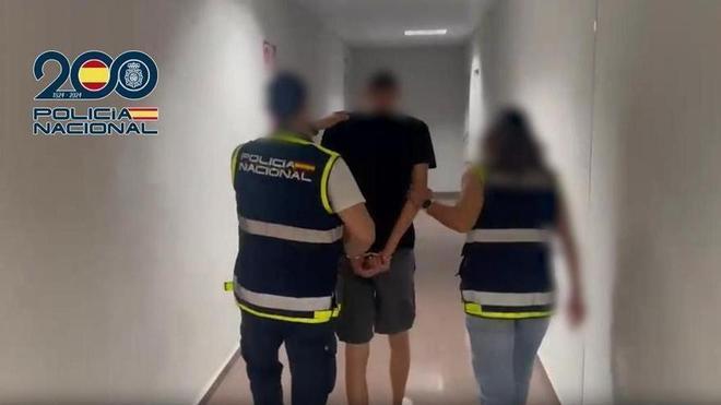 Detienen a seis miembros del Frente Orellut por la agresión a un aficionado del Almería tras el partido de 'play-off'