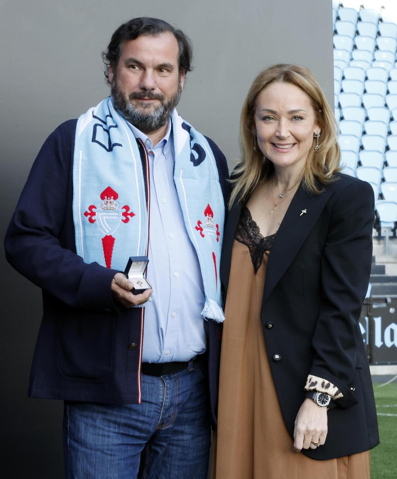 Medalla de oro para ocho socios del Celta que este 2025 cumplieron 50 años de militancia
