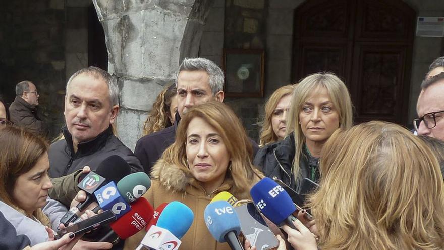 La ministra de Transportes, Raquel Sánchez, ayer, en Castro Urdiales (Cantabria). | Efe