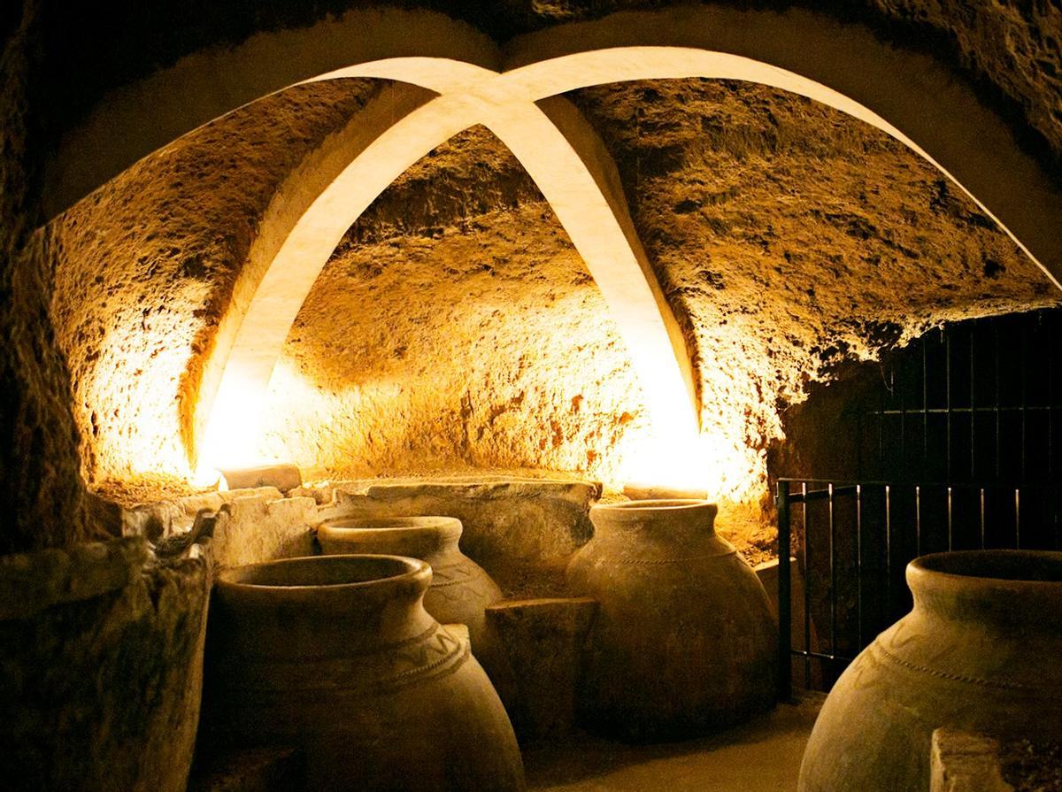 Las bodegas son uno de los espacios turísticos a visitar durante la feria Utiels Gastronómica.