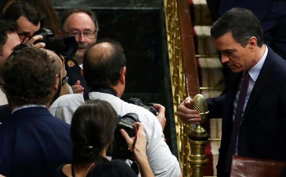 La primera jornada de la sessió d'investidura de Pedro Sánchez, en imatges