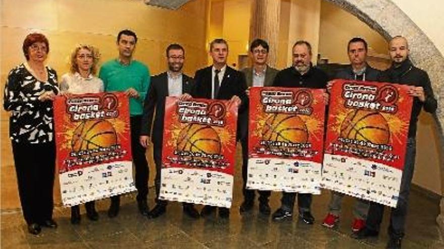 Representants de l&#039;organització, la Federació, les institucions i els clubs, ahir a la Diputació de Girona.