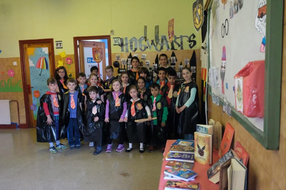 Alumnos del Teodoro Cuesta celebran el día del libro.