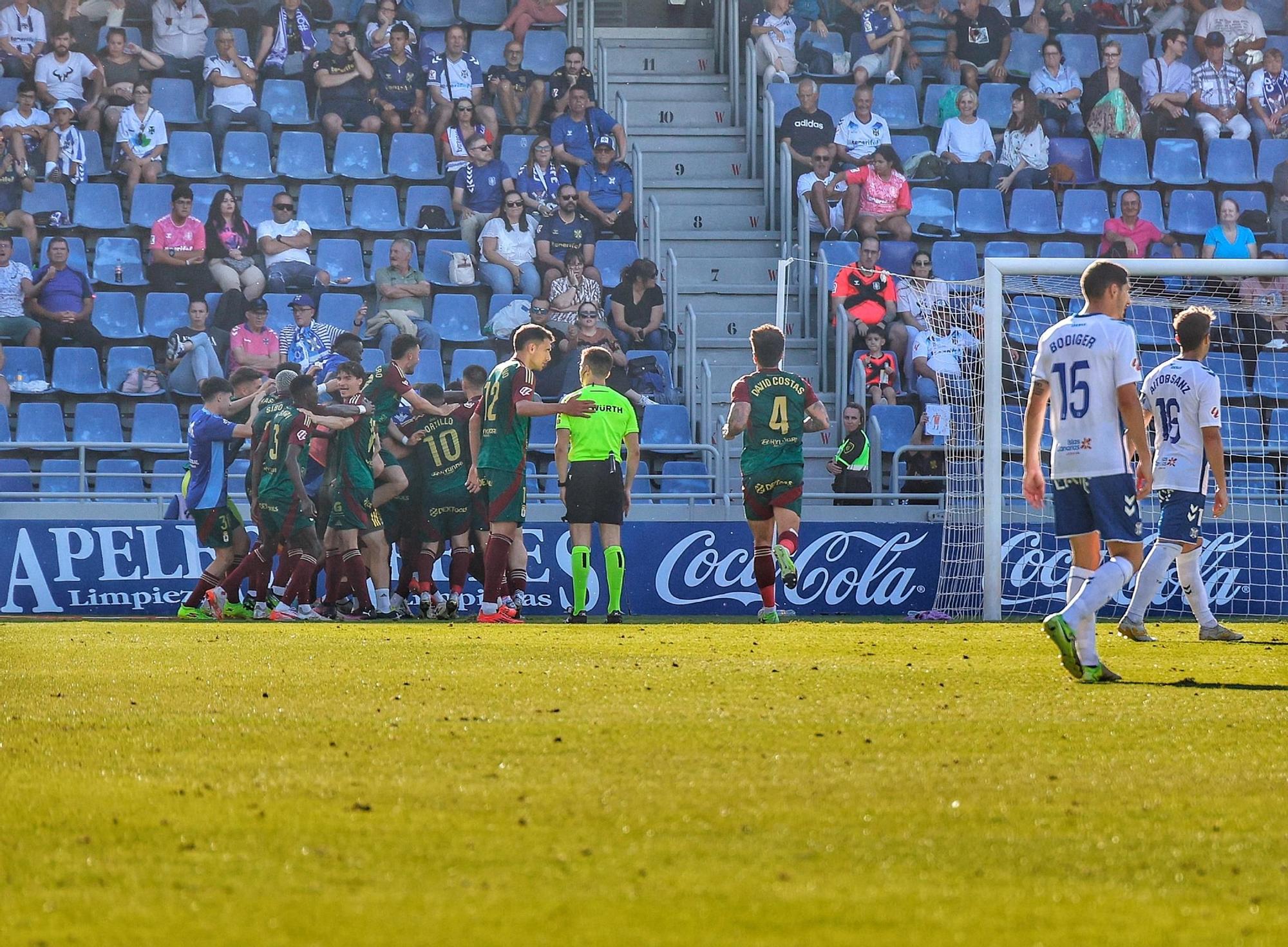 CD Tenerife-Real Oviedo, en imágenes