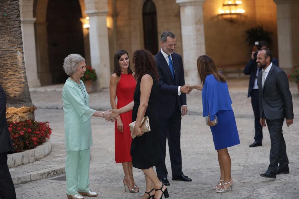 Aires nuevos y juventud  en la recepción de los Reyes