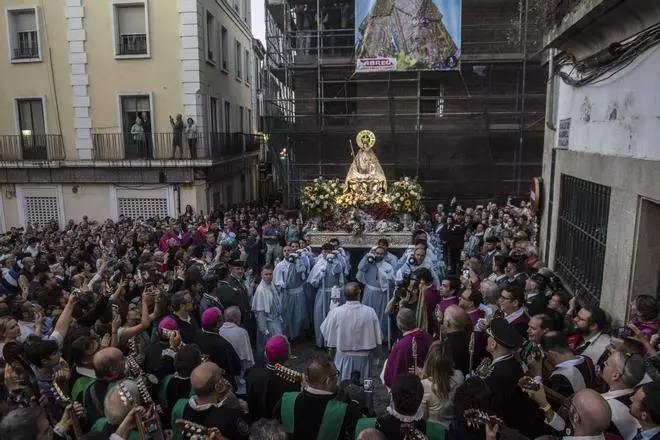 Así canta la tuna a la Virgen de la Montaña en Cuatro Esquinas