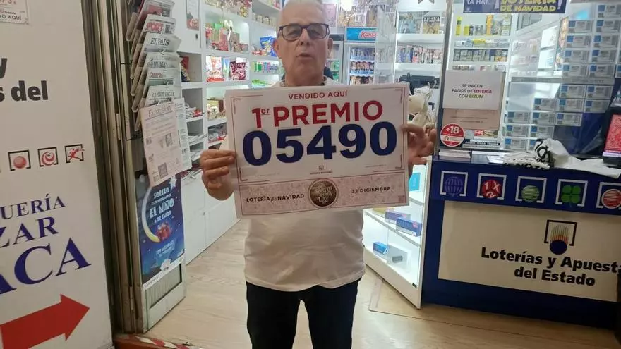 Dos administraciones de Rafael Cabrera reparten el Gordo de la Lotería de Navidad 2022