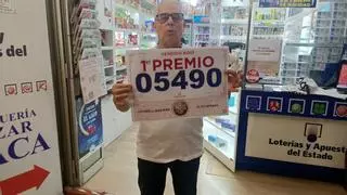 "Chacho, Miguel, ¿dónde está el champán?", la lotería deja alegría en Las Palmas de Gran Canaria