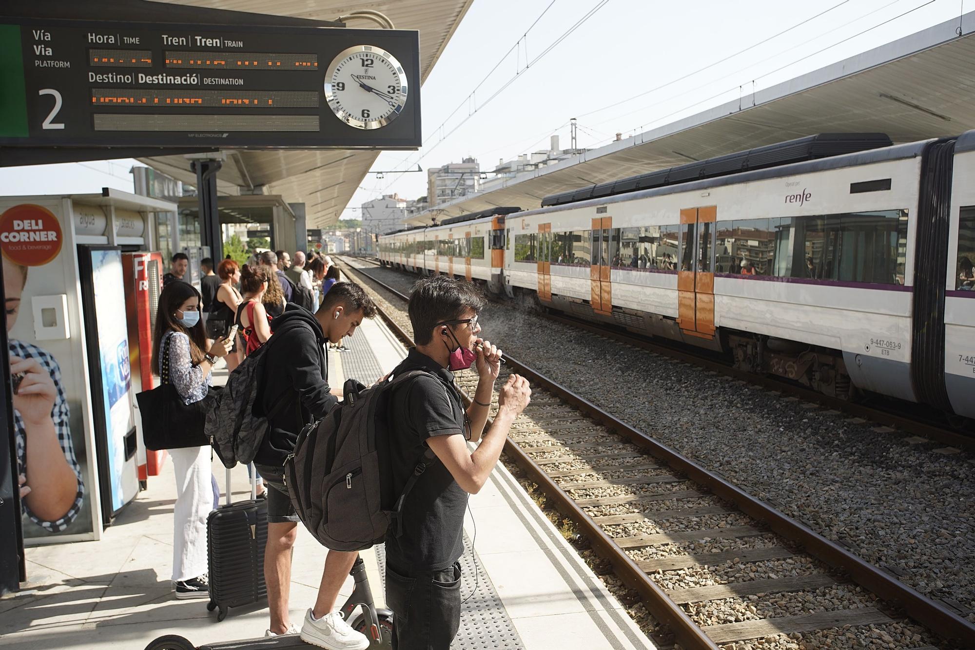 Matí caòtic a les estacions de tren de Girona