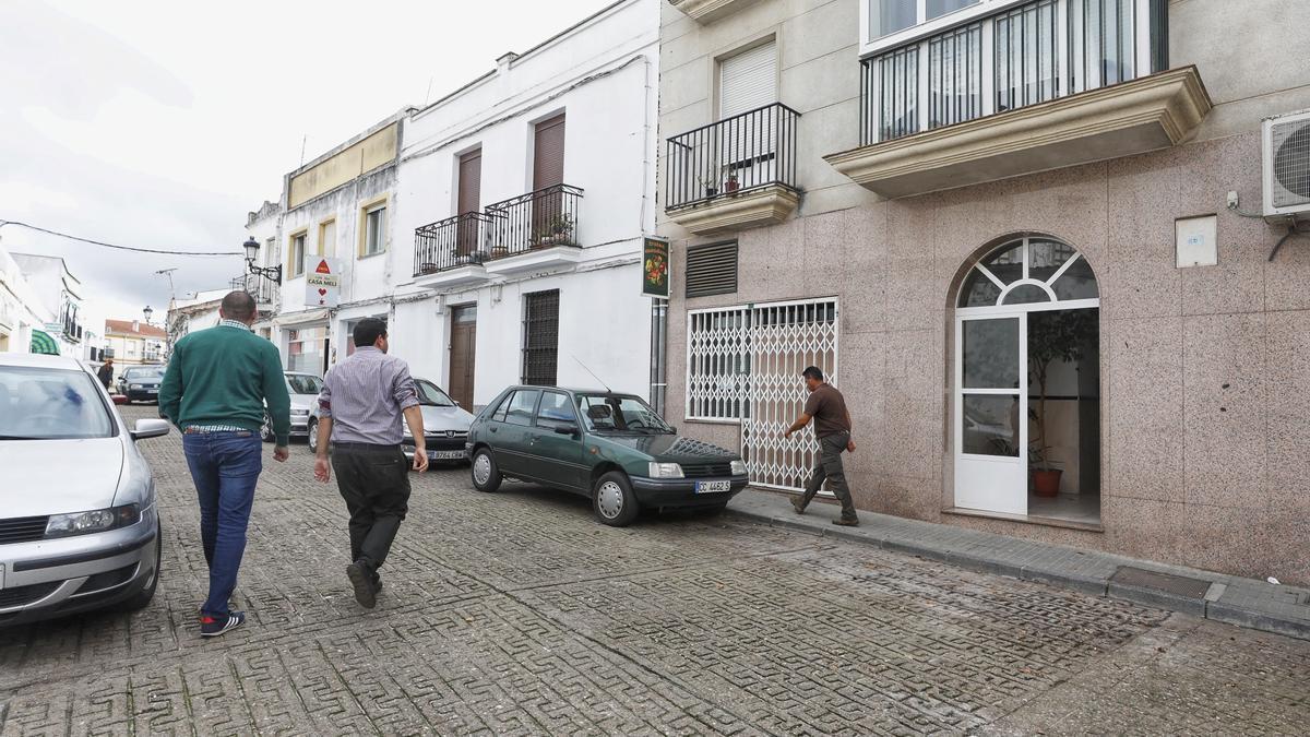 Domicilio de la mujer asesinada por su pareja en Valencia de Alcántara.