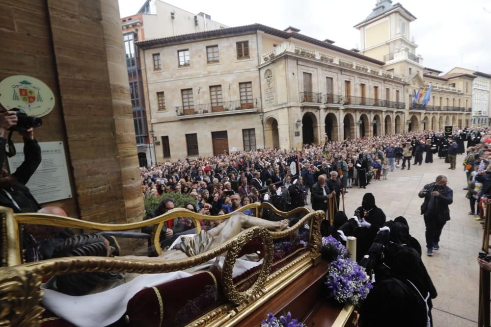 Procesión del Santo Entierro en Oviedo.