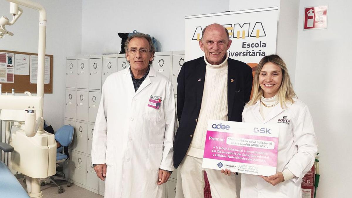 Premio a la escuela universitaria Adema