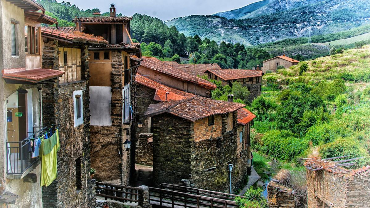 El lugar más bonito de Extremadura es un completo desconocido, tiene preciosas cascadas y es una joya natural única en el mundo