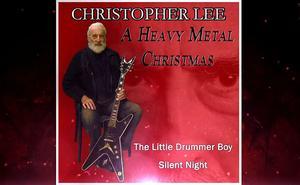 ’Darkest carols, faithful sing’, el tercer disc de nadales de Christopher Lee.