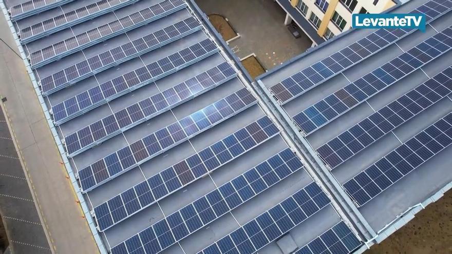 Luz verde para la instalación de placas fotovoltaicas en los edificios municipales de València