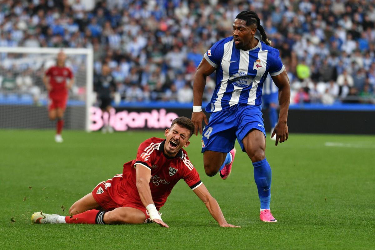 El Dépor cae ante el Sevilla (0-1) en un duelo espeso en el que no logró dominar el juego ni dispuso de ocasiones claras.