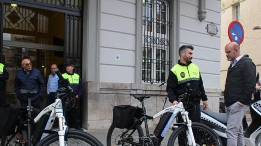 La policía de la Vall incorpora bicis eléctricas para patrullar