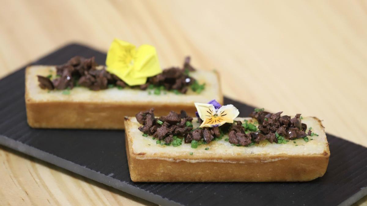 Lingote de bacalao con tierra de aceituna, la tapa ganadora del concurso.