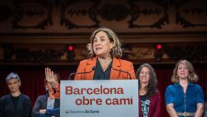 Ada Colau, candidata a la alcaldía de Barcelona por Barcelona en Comú, en el acto de inicio de campaña en la sala La Paloma