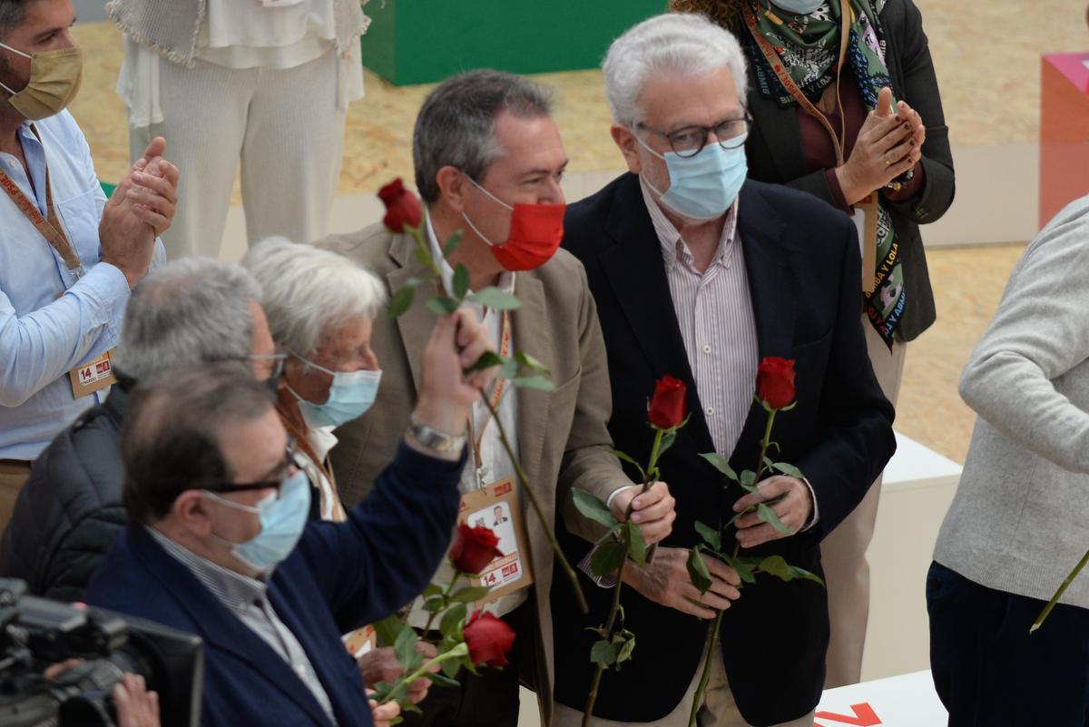 Juan Espadas ha intentado recuperar a históricos del socialismo andaluz.