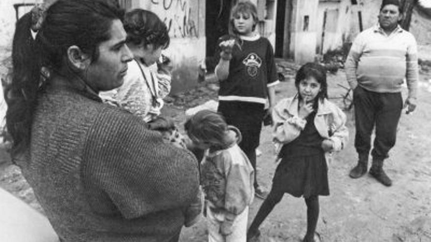 La familia que vivía en la estación abandonada de Vilamarxant a la que Anglés pretendía comprar un coche para huir.