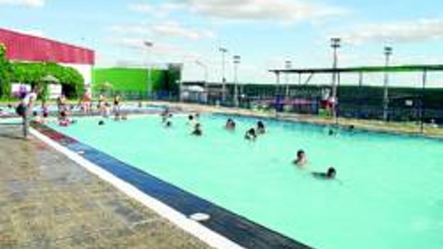 La piscina de verano registra récord de bañistas en junio