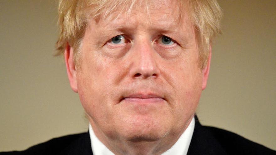 Boris Johnson anuncia que ha donat positiu per coronavirus