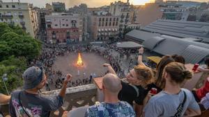 Els bombers reforcen efectius davant d ’una revetlla amb alt risc d’incendi