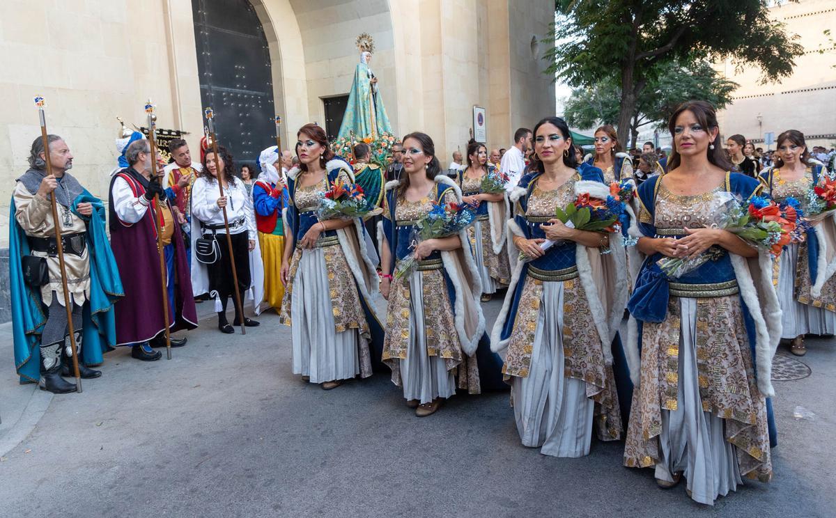 Los Moros y Cristianos honran a la Patrona de Elche Los Moros y Cristianos honran a la Patrona de Elche